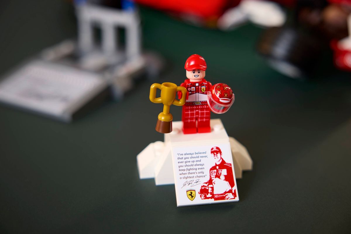 Set LEGO dedicato alla Ferrari F2004 e a Michael Schumacher