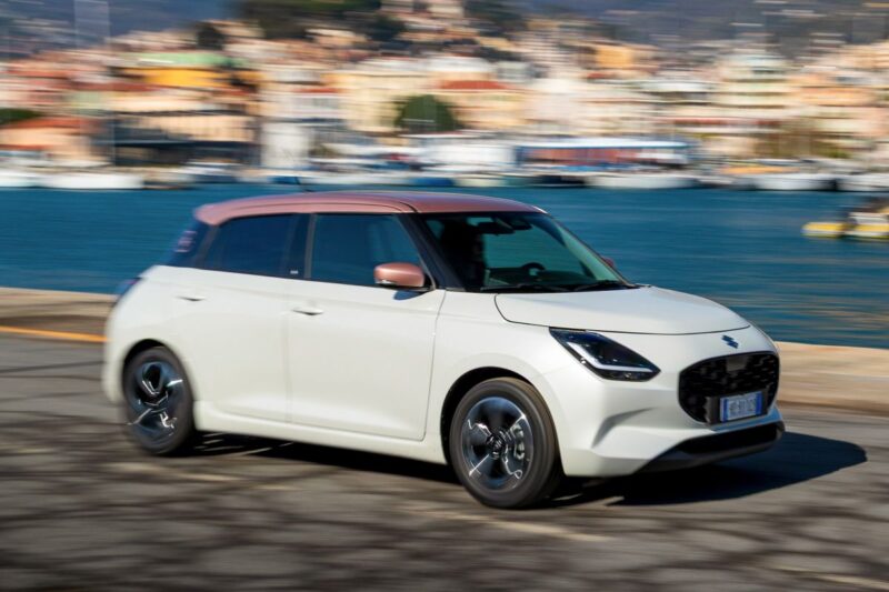 Suzuki, serie speciale Swift Hybrid Sakura