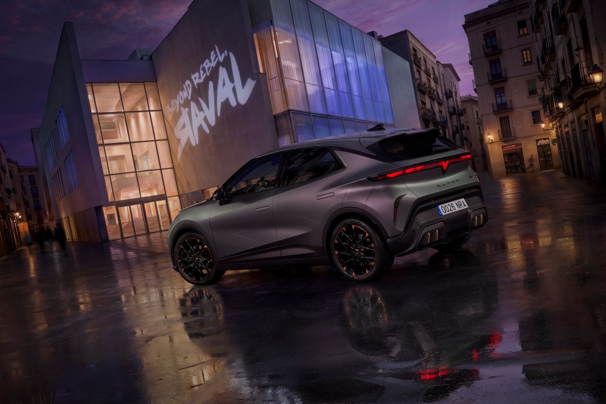 La nuova elettrica Cupra Raval.