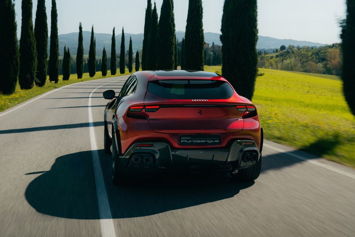 La nuova Ferrari Purosangue Handling Speciale.