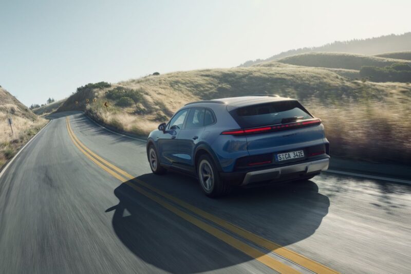 La nuova Porsche Cayenne S Electric.