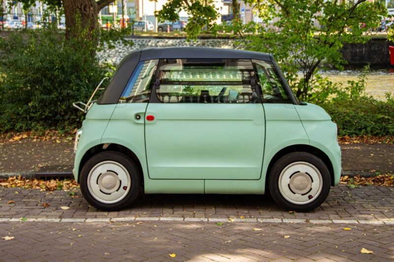 Minicar elettrica, guidabile senza patente B.