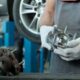 Il ricambio del mozzo della ruota per un'auto.