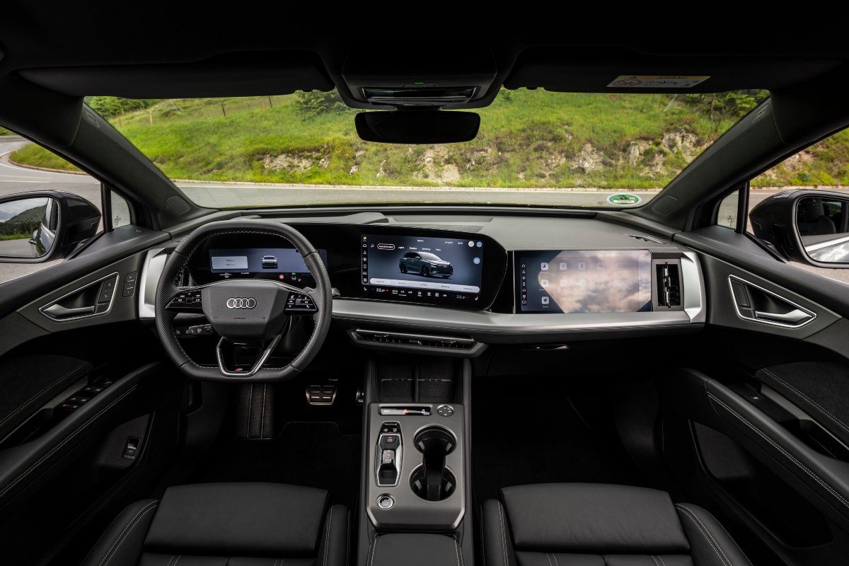 Vista degli interni della nuova Audi Q4 Sportback e-tron.