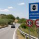 Cartello di avviso sorpassometro e divieto di sorpasso.